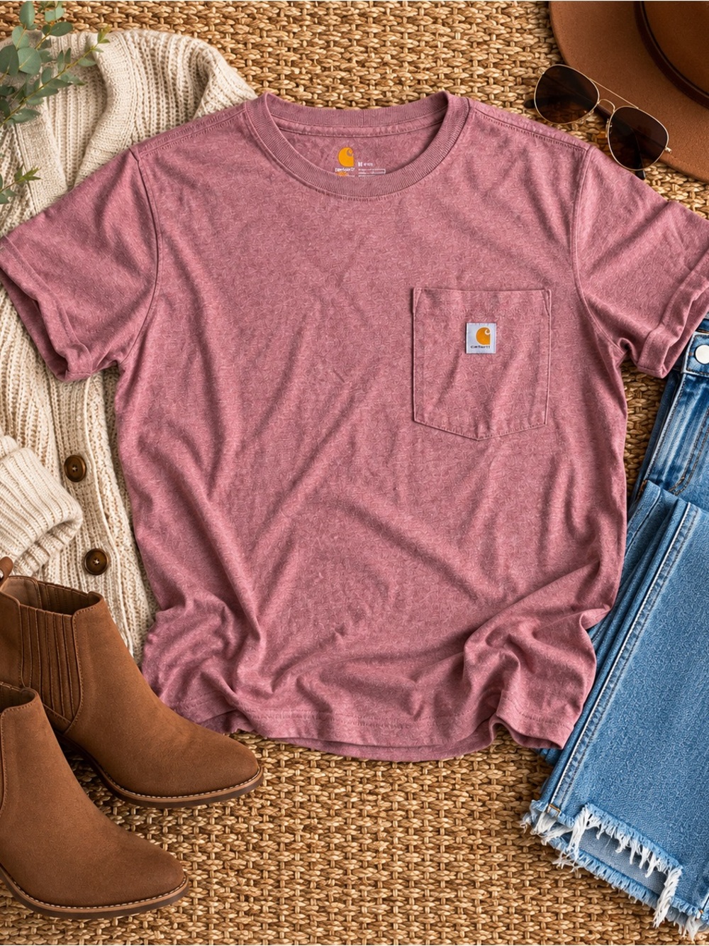 Carhartt Short-Sleeve Pocket Tee Original Fit in Heather Rose